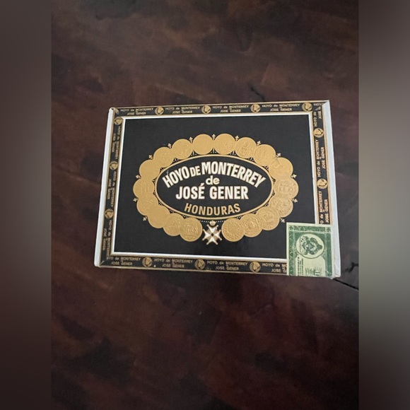 Hoyo De Monterrey de Jose Gener Rothschild Madero Empty Cigar Box - Picture 1 of 5